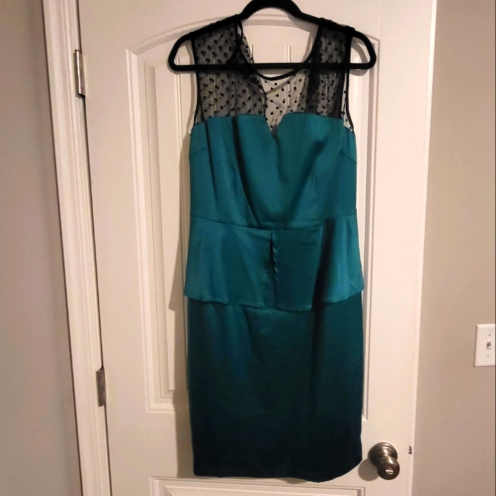 PIN UP STYLE PEPLUM DRESS